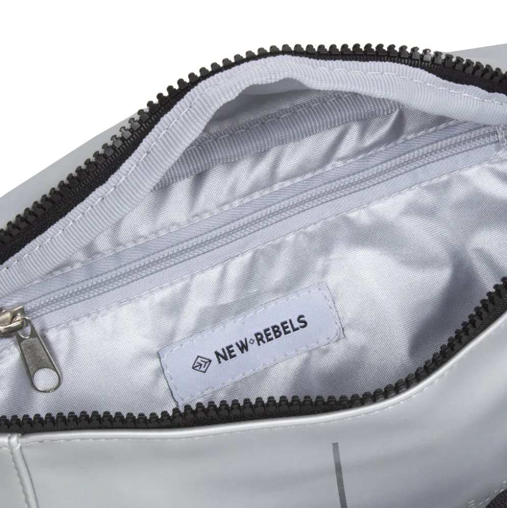 New Rebels ® Mart - Waterafstotend - Fanny Pack - Heuptas - Zilver