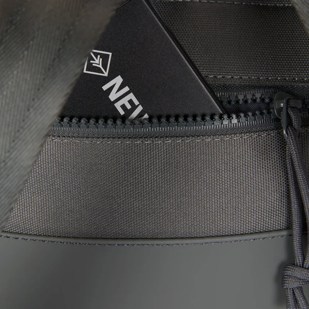 New Rebels Bruce Los Angeles Antraciet 7L Rolltop Rugzak Waterafstotend
