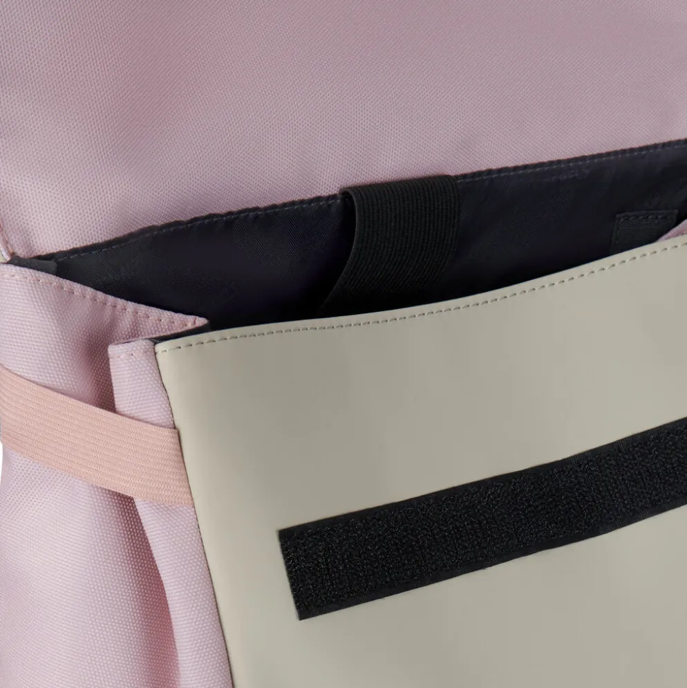 New Rebels Ceres Dothan Roze Beige 15L Rugtas met Flap Waterafstotend Laptop 15.6"