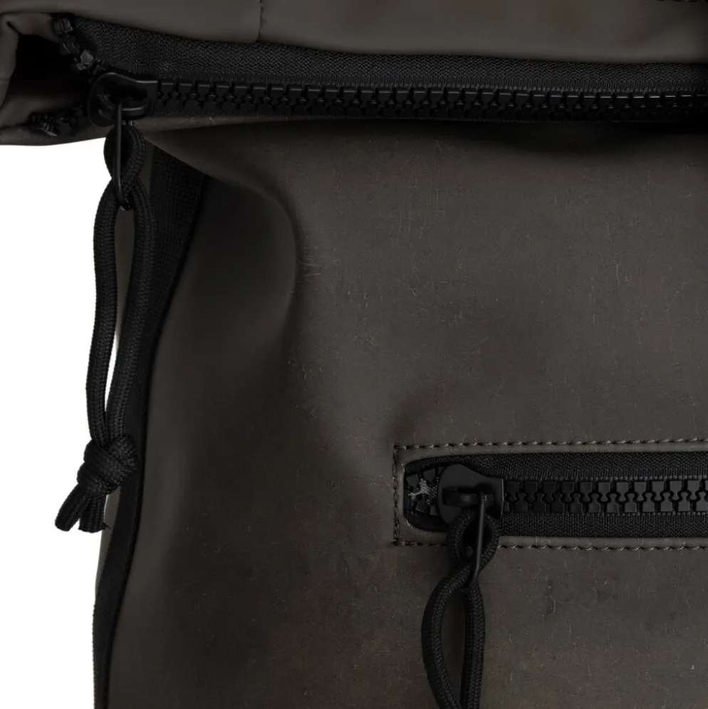 New Rebels Mart Arts – New York Parelmeisje Rolltop Rugzak 16L | Johannes Vermeer Waterafstotend Backpack