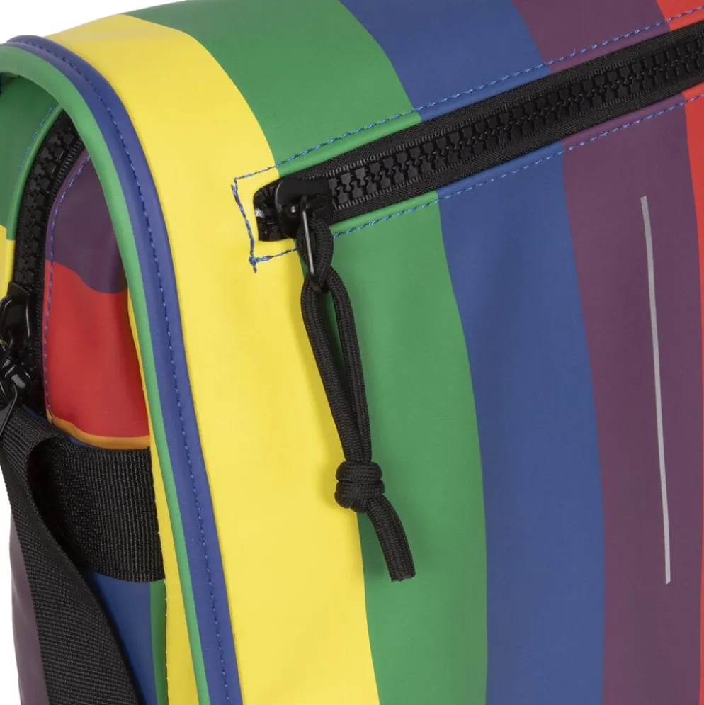 New Rebels Mart Bronx Regenboog 8L A4 Schoudertas met Flapover Waterafstotend