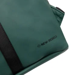 New Rebels Mart Los Angeles Donkergroen 7L Rolltop Rugzak Waterafstotend