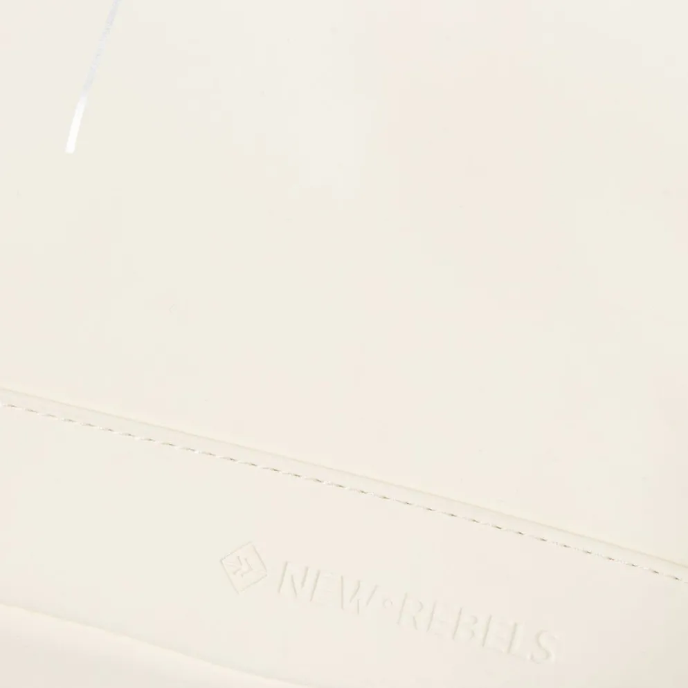 New Rebels Mart New York Off White 21L Rugtas Rolltop Waterafstotend Laptop 15.6"