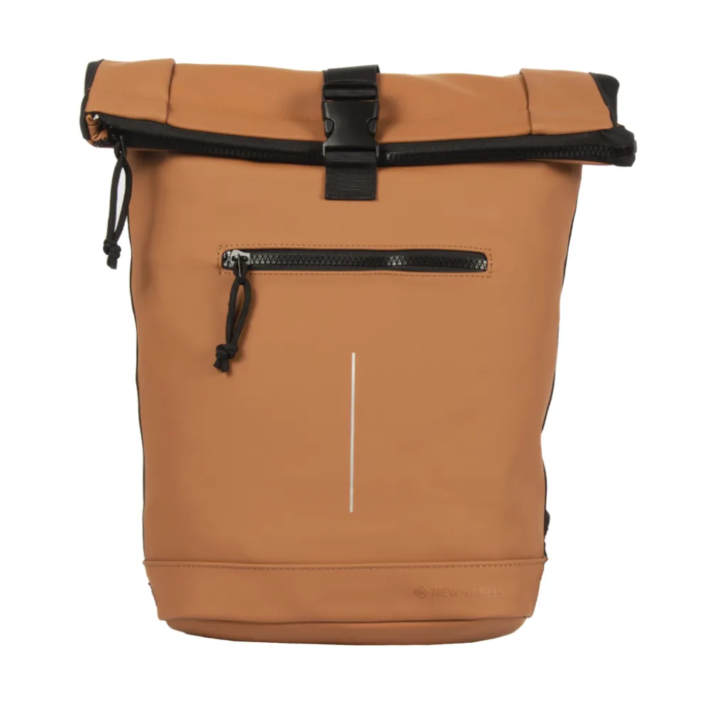 New Rebels Mart New York Cognac 21L Rugtas Rolltop Waterafstotend Laptop 15.6"