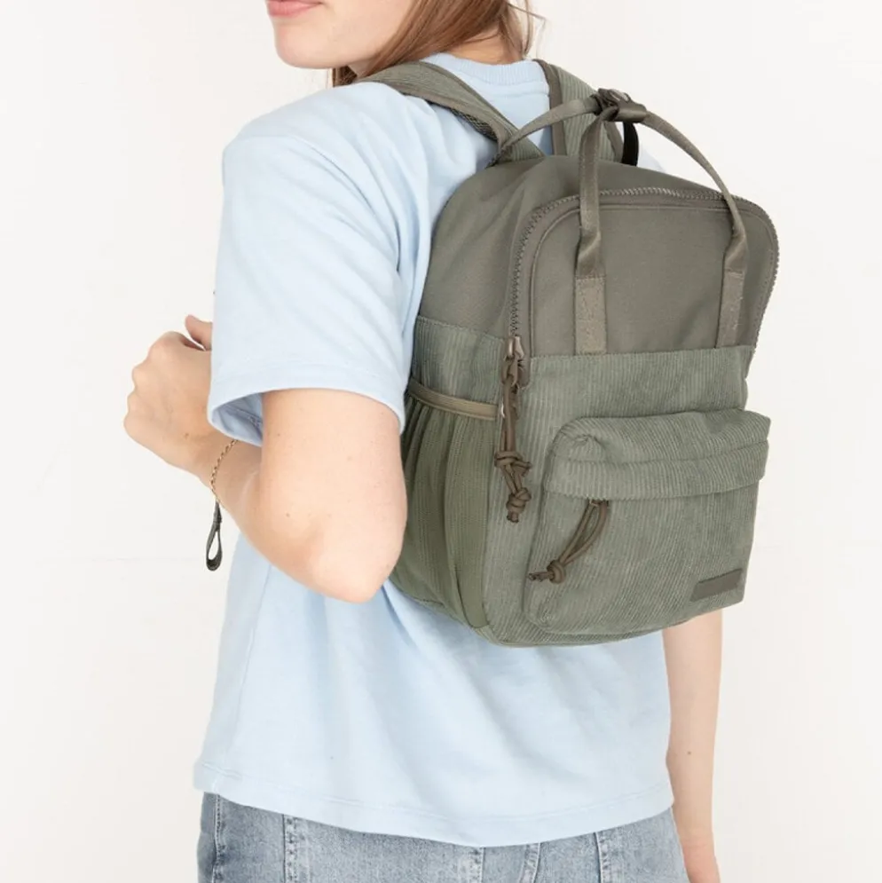 New Rebels Ribbi Juno Handel Backpack mini – Ribstof 900D Polyester 7L Lichtgewicht & Comfortabel – 23x10x31 cm – Dames & Heren Rugzak Sage Green