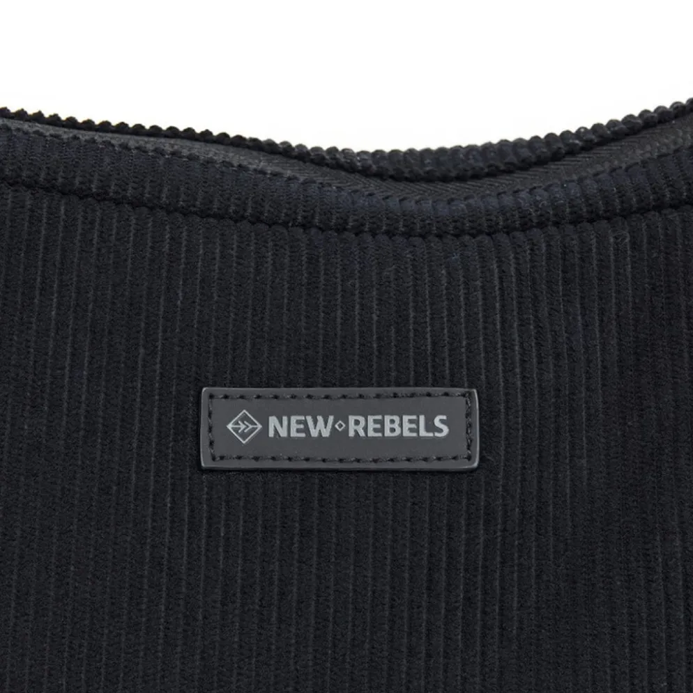 New Rebels Ribbi Rose Schoudertas 6.1L Ribstof Polyester – Comfortabele dagelijkse crossbody - Zwart