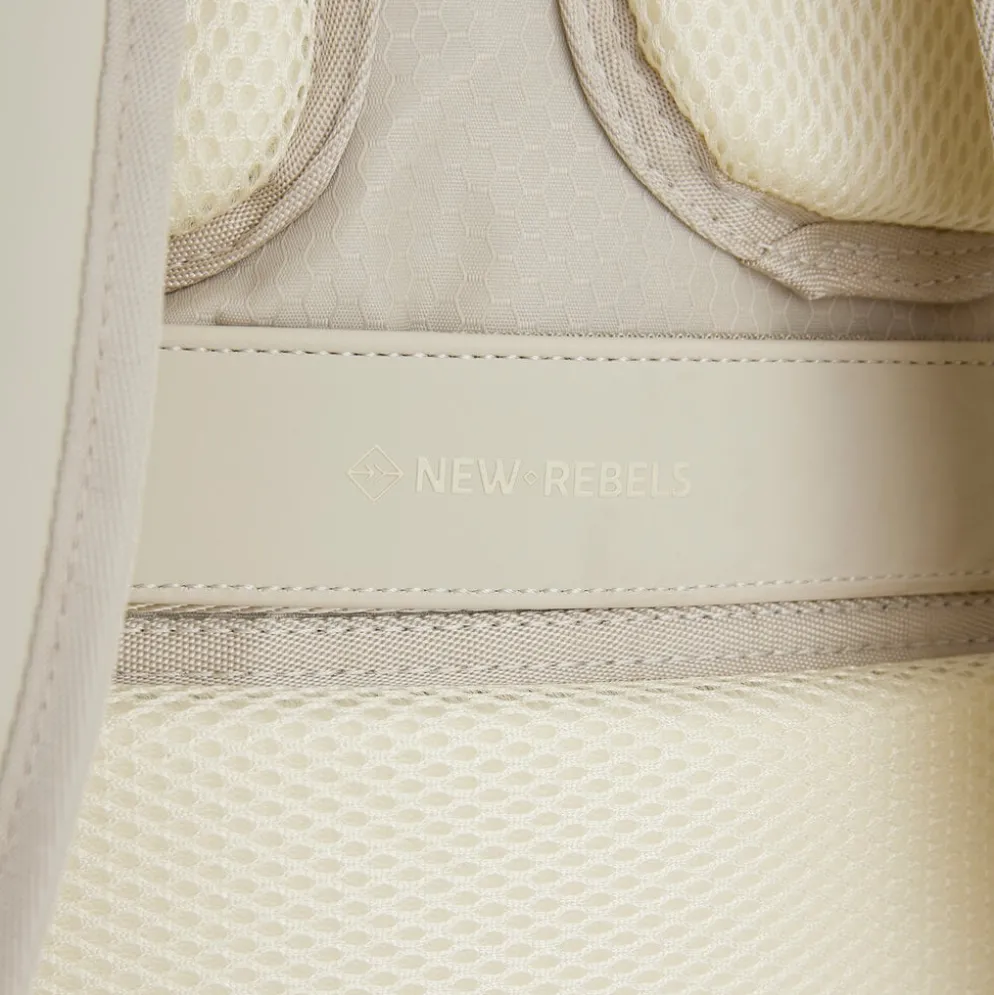 New Rebels Trondheim Windsor Rolltop Rugzak Beige