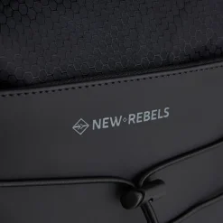 New Rebels Trondheim Windsor Rolltop Rugzak Zwart