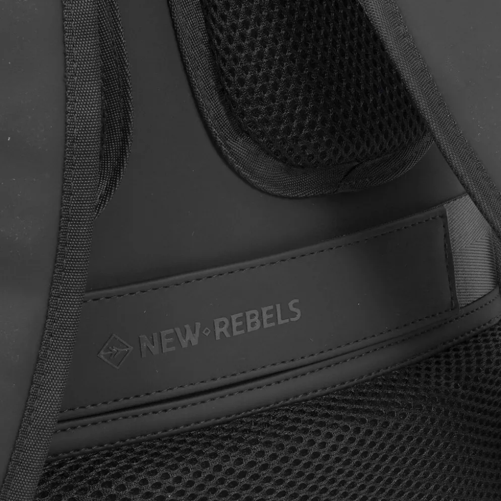 New Rebels William Milwaukee Zwart 18L Rugzak Waterafstotend Laptop 15.6"